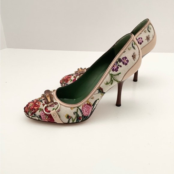 RARE GUCCI HORSE BIT BEADED EMBELLISHED HEELS - Picture 5 of 7